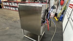 6146 Hobart LXGEPR-1 glass washer under counter (3)