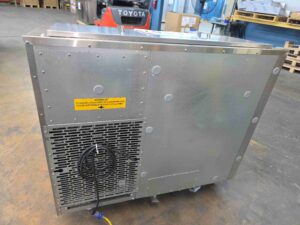 6147 traulsen TB046SL2S-1 prep station (1)