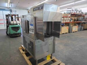 6157 Hobart CL44ENVL Conveyor dishwasher (11)