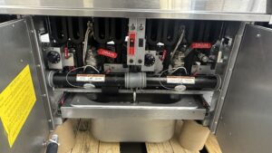 6164 Vulcan 4GR45MF 1 deep fryer with filter 2 6164 Vulcan 4GR45MF-1 Fryer 6164 Vulcan 4GR45MF-1 deep fryer with filter (2)