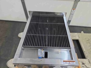 6218 Vulcan VACB25 radiant charbroiler (13)