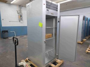 5868 Traulsen G16052 pass thru refrigerator (4)
