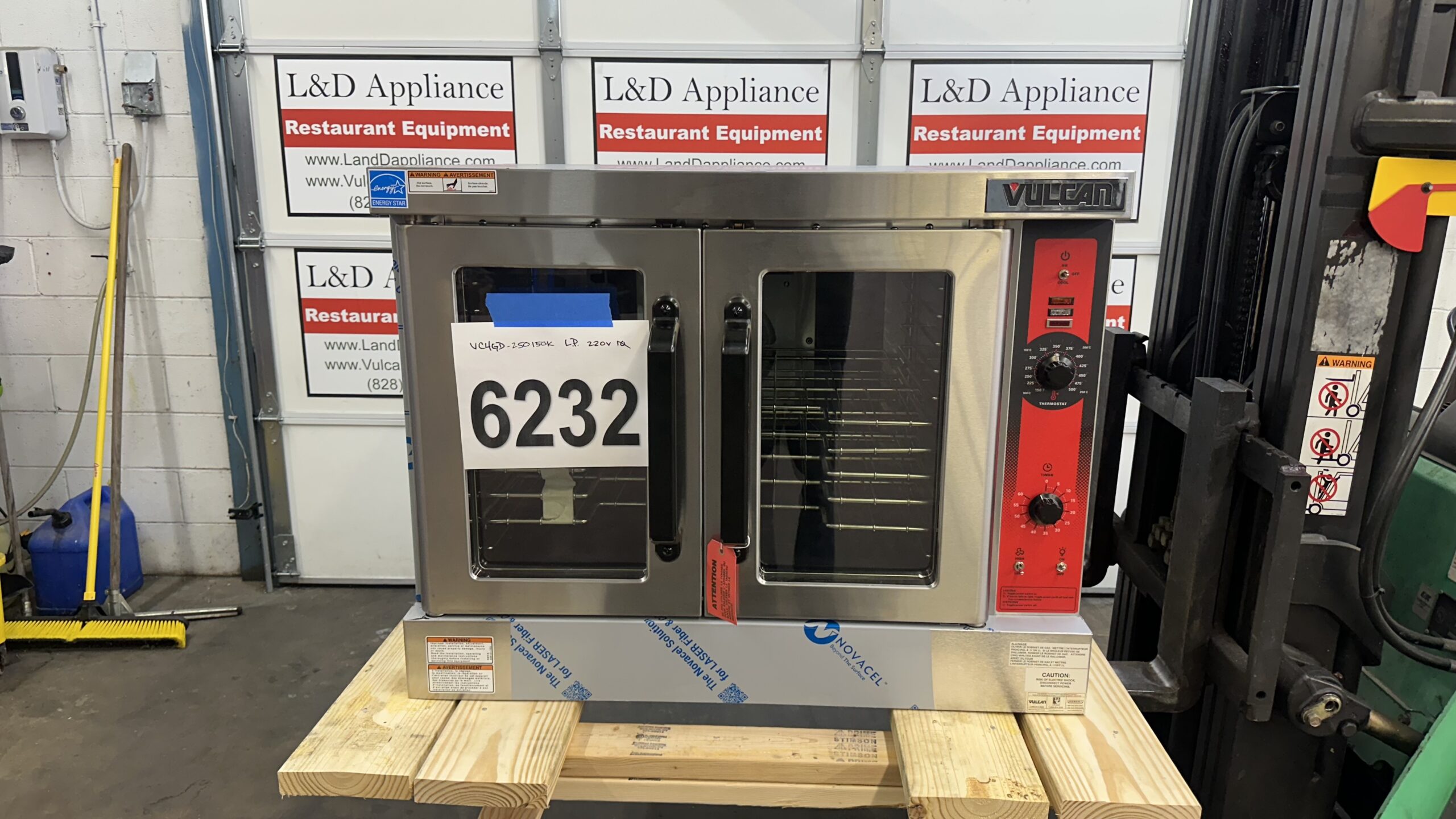 6232 Vulcan VC4GD gas convection oven 1 scaled 6232 Vulcan Oven VC4GD-220 6232 Vulcan VC4GD gas convection oven (1)