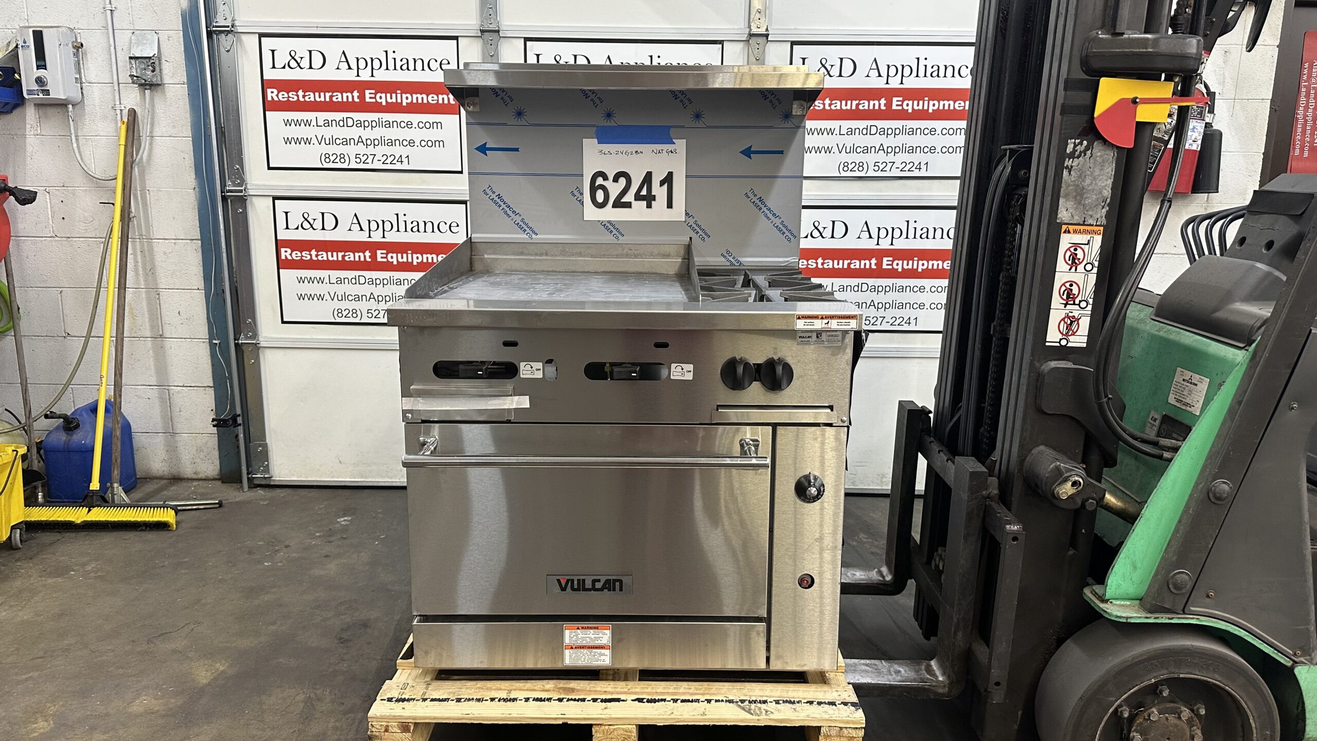 6241 Vulcan Endurance 36S 24G2BN gas range 5 scaled 6241 Vulcan Range 36S-24G2BN 6241 Vulcan Endurance 36S-24G2BN gas range (5)