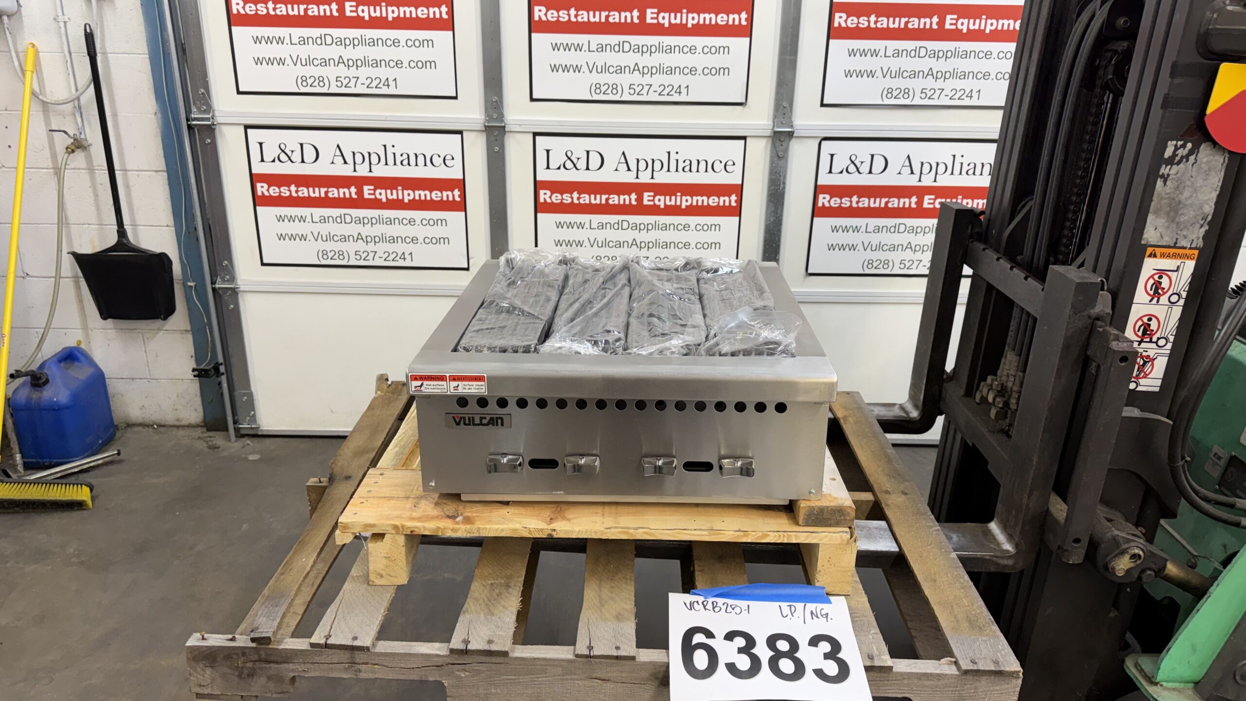 6383 Vulcan VCRB25-1 gas charbroiler (6)