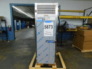 5873 Traulsen AHT132NPUT-FHS Cooler (2)