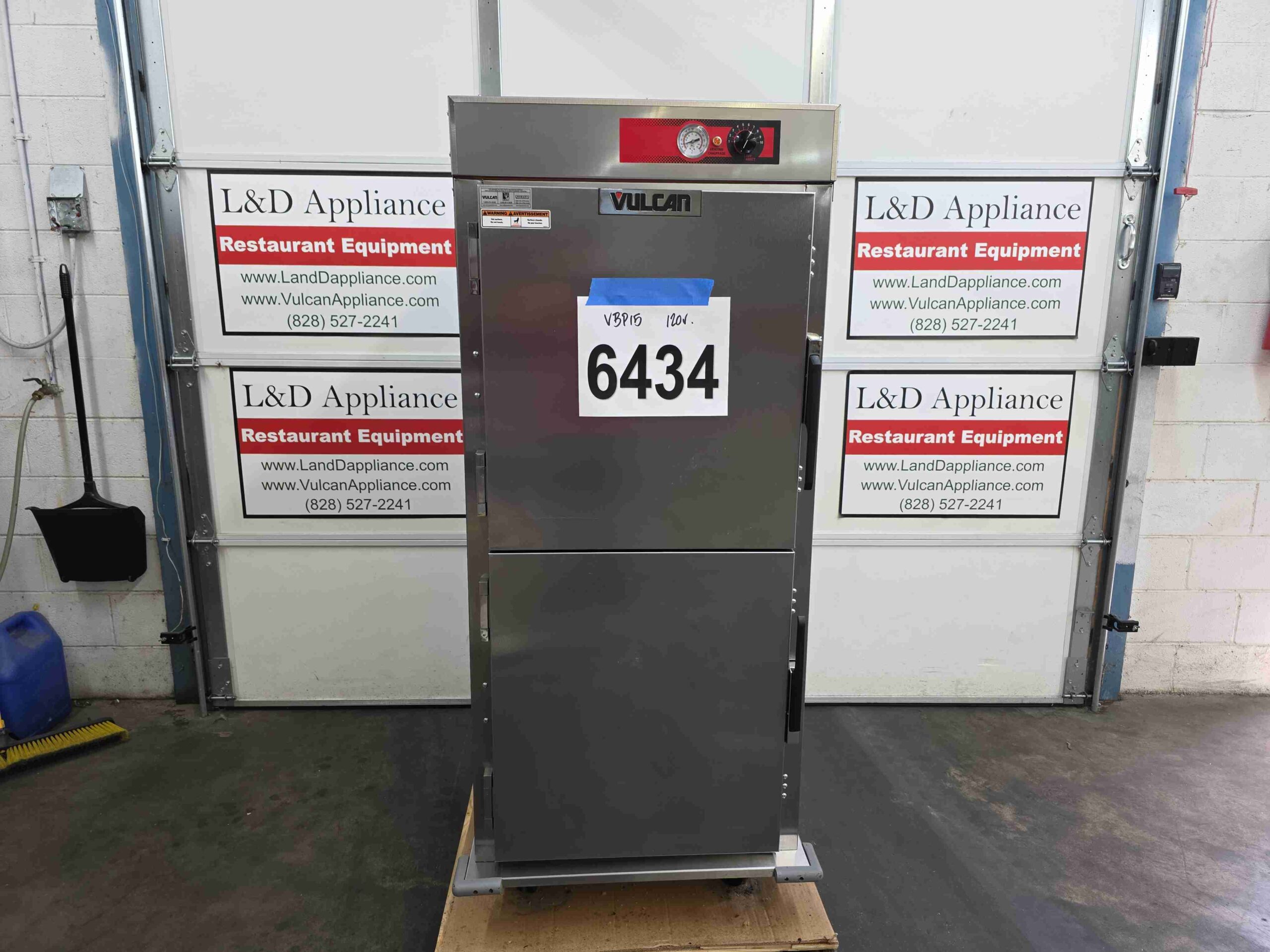6434 Vulcan VBP15 warming cabinet (2)