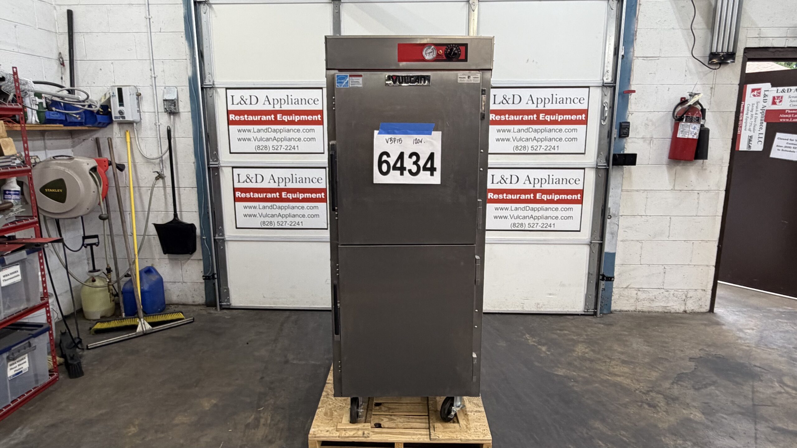 6434 Vulcan VHP18 warming cabinet (2)