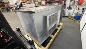 6460 Traulsen CLUC-60F-SD-LR Freezer under counter (3)