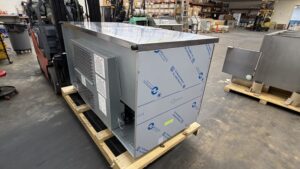 6460 Traulsen CLUC-60F-SD-LR Freezer under counter (6)