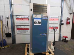 6480 Traulsen G14315P heated cabinet (2)