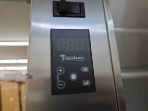 6484 Traulsen RRI232LPUT-FHS 2-door rool through refrigerator (13)