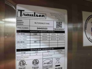 6486 Traulsen RLT232WUT-FHS 2-door freezer (6)
