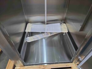 6491 Traulsen RRI132HUT-FHS roll in refrigerator (14)