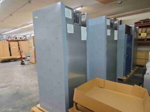 6491 Traulsen RRI132HUT-FHS roll in refrigerator (9)