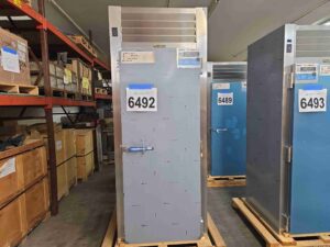 6492 Traulsen RRI132HUT-FHS Roll Through Cooler (11)