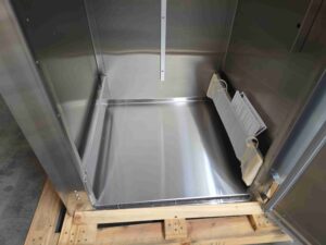 6492 Traulsen RRI132HUT-FHS Roll Through Cooler (15)