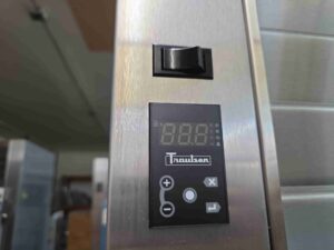 6493 Traulsen RRI132HUT-FHS rollin in cooler (4)
