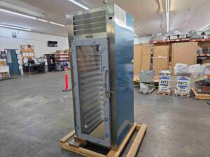6497 Traulsen pas through refrigerator cooler RHT132WPUT FHG 8 6497 Traulsen RHT132WPUT-FHG Refrigerator 6497 Traulsen pass through refrigerator cooler RHT132WPUT-FHG (8)