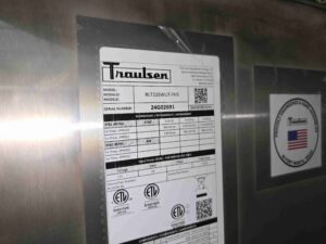 6603 - RLT226WUT-FHS Traulsen 2 Door Freezer (4)