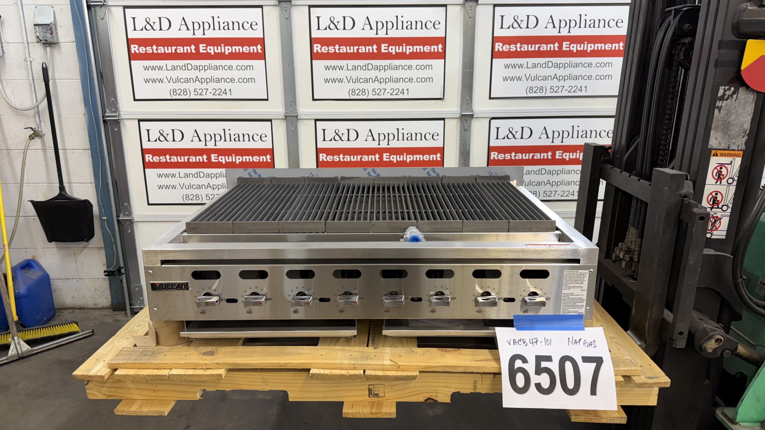 6507 Vulcan VACB47-101 radiant charbroiler (6)