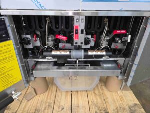 6541 Vulcan 2GR45MF 1 gas fryer with filter 4 6541 Vulcan 2GR45MF-1 Fryer 6541 Vulcan 2GR45MF-1 gas fryer with filter (4)