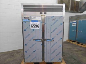 6596 Traulsen ADT232NUT-FHS dual temp freezer cooler (2)