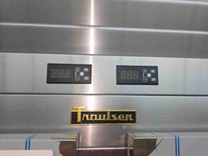6596 Traulsen ADT232NUT-FHS dual temp freezer cooler (4)