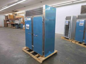 6600 ALT226WUT FHS Traulsen 2 Door Freezer 6 6600 Traulsen ALT226WUT-FHS Freezer 6600 - ALT226WUT-FHS Traulsen 2 Door Freezer (6)
