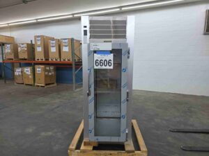 6606 Traulsen G1A312P pass through warmer (2)