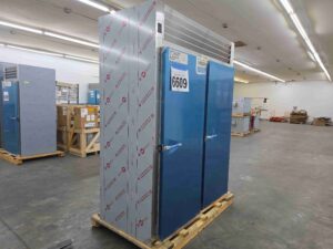 6609 RR232HP-X0037 Traulsen roll through cooler (17)