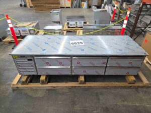 6629 Vulcan VE096HT refrigerated chef base stand 4 6629 Vulcan VE096HT 96 Chef Base 6629 Vulcan VE096HT refrigerated chef base stand (4)