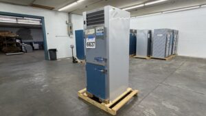 6637 Traulsen G10001 refrigerator 3 6637 Traulsen G10001 Refrigerator 6637 Traulsen G10001 refrigerator (3)