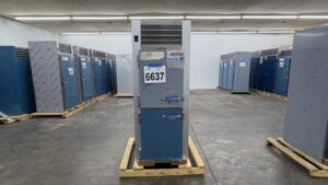 6637 Traulsen G10001 refrigerator (5)