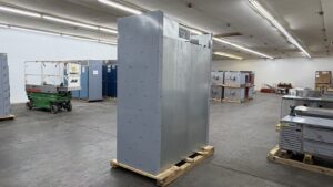 6642 Traulsen RIF232HUT-FHS roll in freezer (3)