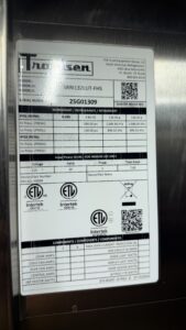 6643 Traulsen Keg roll in cooler SRRI132LUT FHS 1 6643 Traulsen SRRI132LUT-FHS Keg Refrigerator 6643 Traulsen Keg roll in cooler SRRI132LUT-FHS (1)