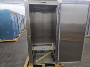 6643 Traulsen Keg roll in cooler SRRI132LUT-FHS (12)
