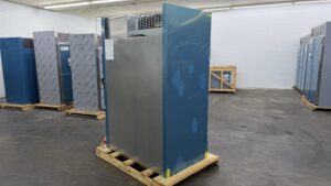 6644 Traulsen RHT232NUT-FHS refrigerated cooler (7)