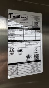 6646 Traulsen RRI132LUT FHG roll in keg refrigerator 4 6646 Traulsen RRI132LUT-FHG Keg Refrigerator 6646 Traulsen RRI132LUT-FHG roll in keg refrigerator (4)
