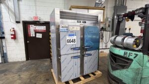 6648 Traulsen RDT232WUT HHS Refrigerator Freezer 3 6648 Traulsen RDT232WUT-HHS Refrigerator Freezer 6648 Traulsen RDT232WUT-HHS Refrigerator Freezer (3)