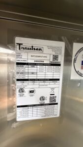 6649 Traulsen RHT132WPUT HHG refrigerator 5 6649 Traulsen RHT132WPUT-HHG Refrigerator 6649 - Traulsen RHT132WPUT-HHG refrigerator (5)
