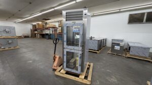 6649 Traulsen RHT132WPUT HHG refrigerator 6 6649 Traulsen RHT132WPUT-HHG Refrigerator 6649 - Traulsen RHT132WPUT-HHG refrigerator (6)