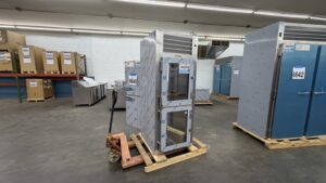 6649 Traulsen RHT132WPUT HHG refrigerator 7 6649 Traulsen RHT132WPUT-HHG Refrigerator 6649 - Traulsen RHT132WPUT-HHG refrigerator (7)