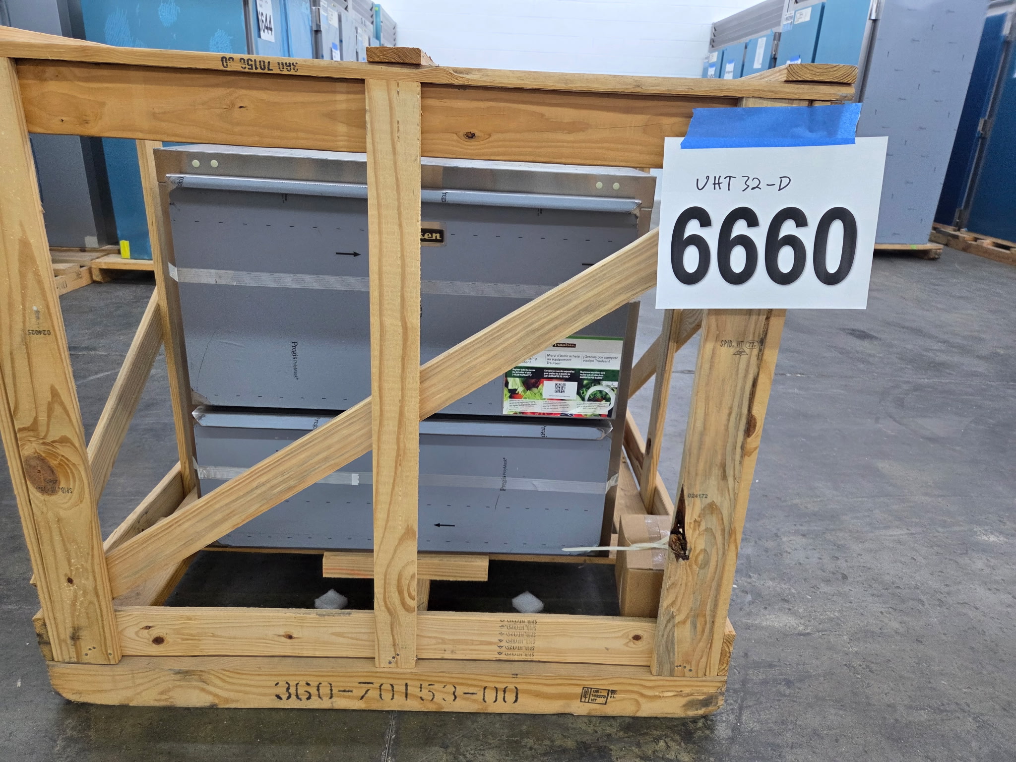 6660 Traulsen UHT32 D SB refrigerator 2 6660 UHT32-D-SB Undercounter Refrigerator 6660 Traulsen UHT32-D-SB refrigerator (2)