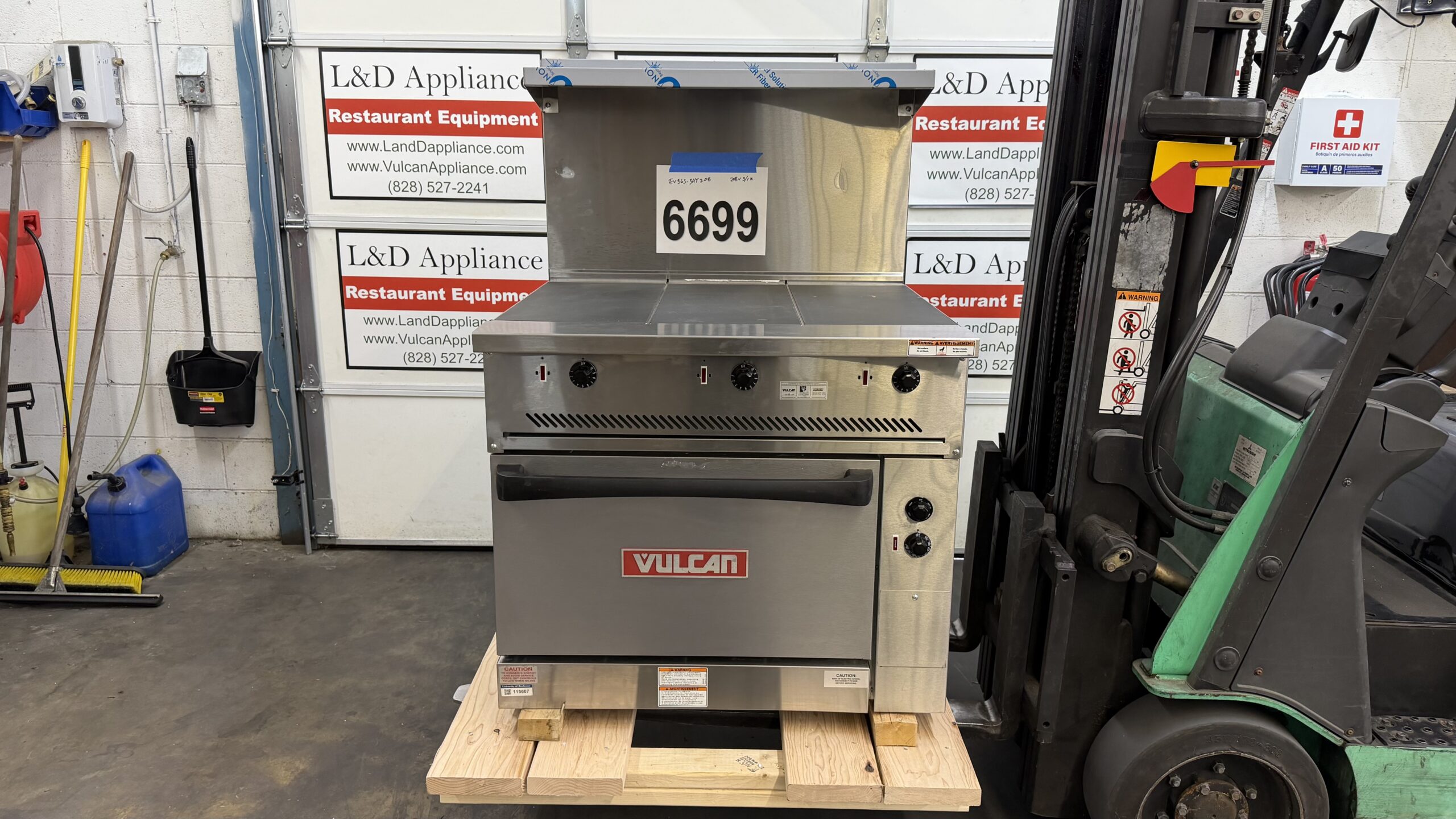 6699 Vulcan EV36S 3HT208 electric range 2 scaled 6699 Vulcan Range EV36S-3HT208 6699 Vulcan EV36S-3HT208 electric range (2)