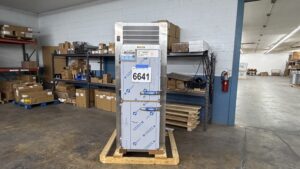 6641 Traulsen RHT132WPUT – HHS 4 6641 Traulsen RHT132WPUT-HHS Refrigerator 6641 Traulsen RHT132WPUT – HHS (4)