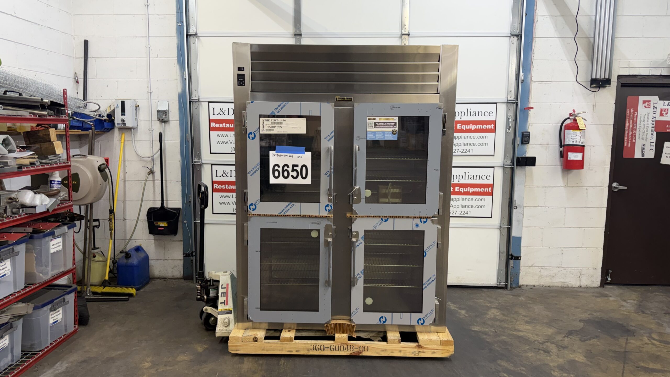 6650 Traulsen RHT232WPUT HHG 6 scaled 6650 Traulsen RHT232WPUT-HHG Refrigerator 6650 Traulsen RHT232WPUT-HHG (6)