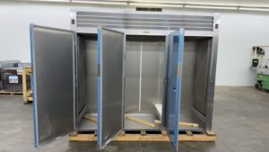 6731 Traulsen RIF332LUT FHS roll in freezer 1 6731 Traulsen RIF332LUT-FHS Roll in Freezer 6731 Traulsen RIF332LUT FHS roll in freezer 1 6731 Traulsen RIF332LUT-FHS Roll in Freezer