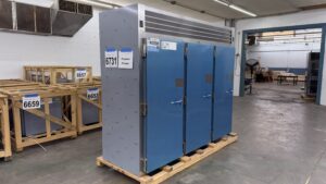 6731 Traulsen RIF332LUT FHS roll in freezer 3 6731 Traulsen RIF332LUT-FHS Roll in Freezer 6731 Traulsen RIF332LUT FHS roll in freezer 3 6731 Traulsen RIF332LUT-FHS Roll in Freezer