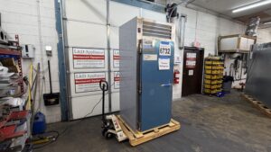 6732 RRI132LUT-FHS Traulsen roll in keg cooler (5)